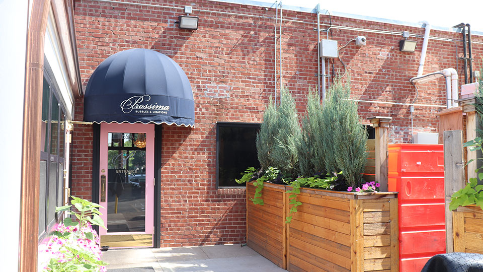 Dining and Restaurants